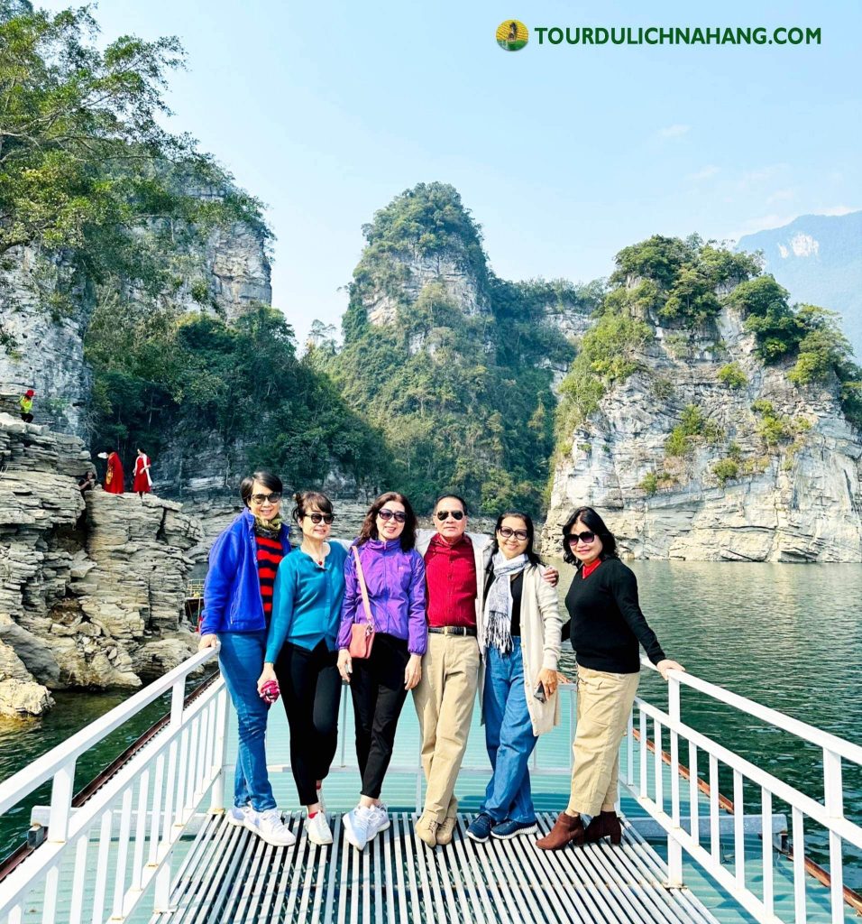 NA HANG – BỨC TRANH VỀ MIỀN CỔ TÍCH