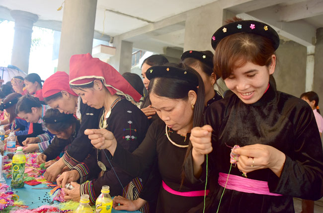 DÂN TỘC TÀY Ở NA HANG - TUYÊN QUANG